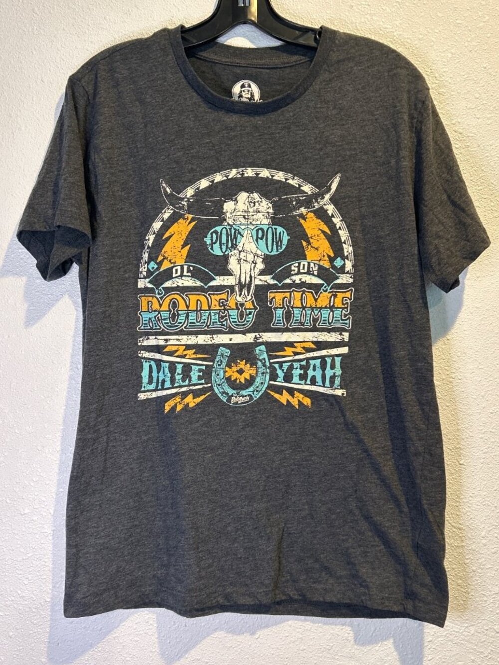 Rock & Roll Men's MEDIUM Dale Brisby Grey Short Sleeve "Rodeo Time" Graphic Tee